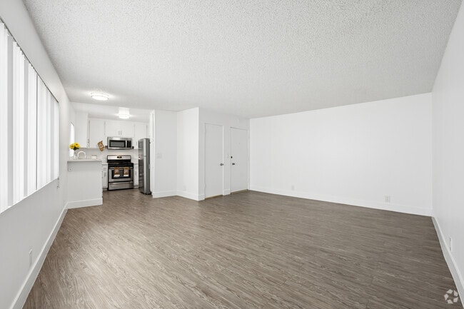 1BR, 1BA - 700SF - Living Room - Studio City Mid Rise