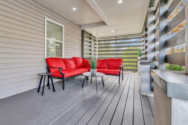 Photo - 1000 Parkwood Ave Unit ID1270764P