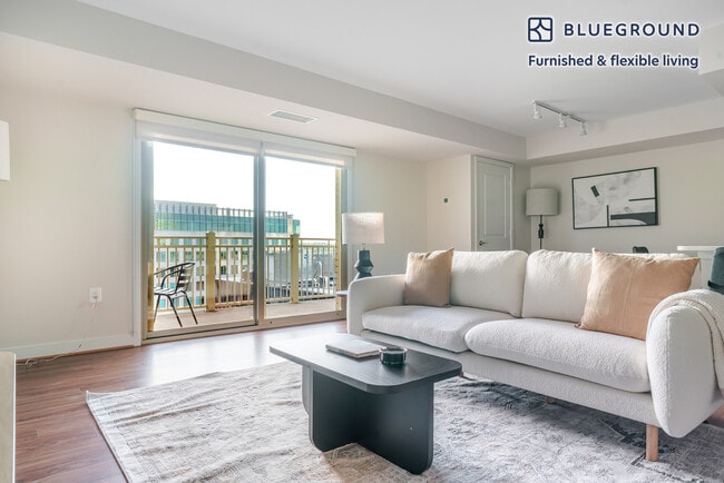 Building Photo - 4001 9th St N Unit FL15-ID1117