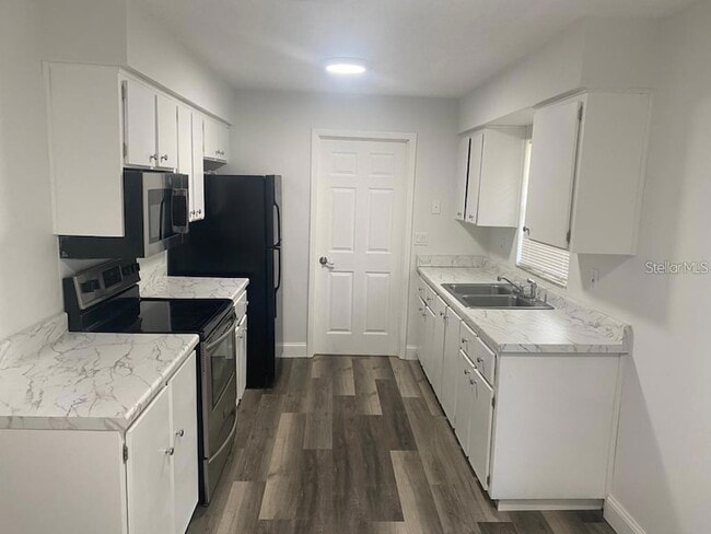 Photo - 1815 Warfield Pl