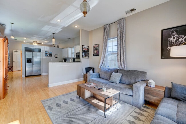 Building Photo - 910 Blythe St Unit SI ID1608484P