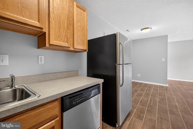 Photo - 625 Chesapeake St SE Unit 301