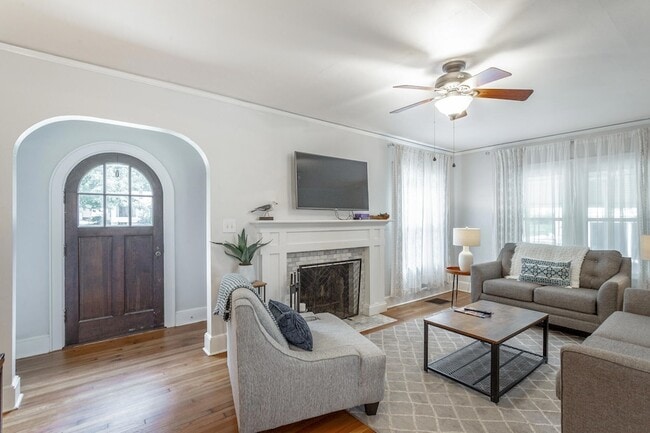 Photo - 206 Woodrow Ave