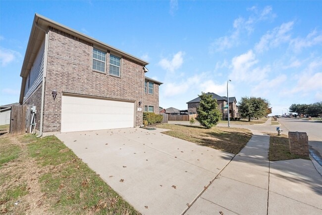 Photo - 500 Braewick Dr