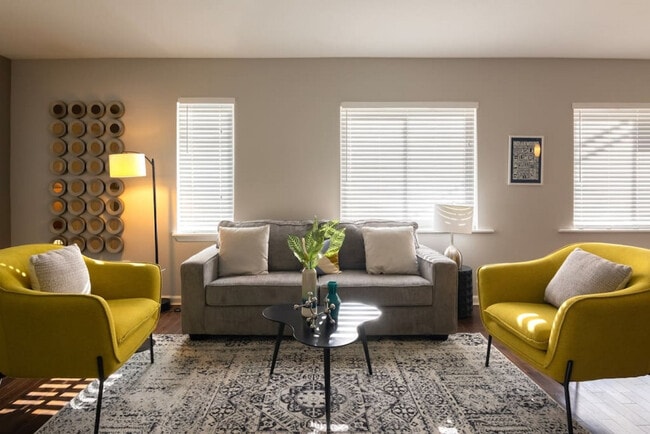 Building Photo - 2201 Reading Rd Unit SI ID1056086P