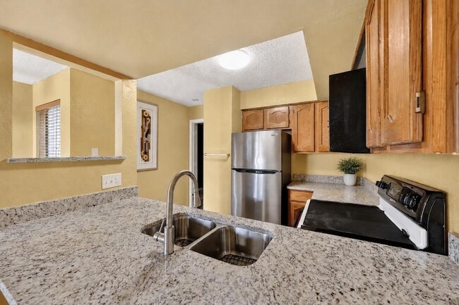 Photo - 3109 Sondra Dr Unit 107