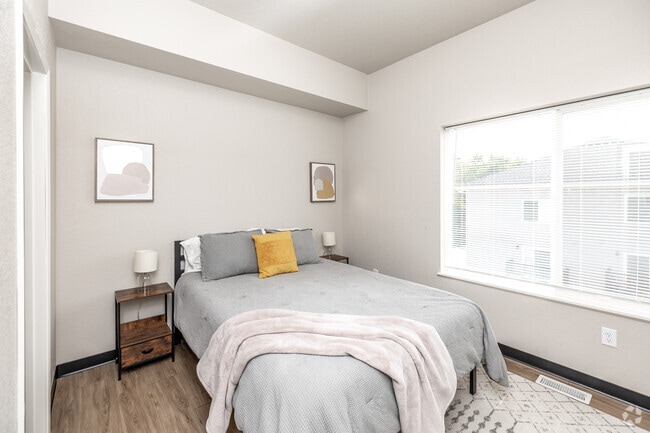 3BR, 2.5BA - 1,200 SF - First Bedroom - Pinnacle Villages - Waverly