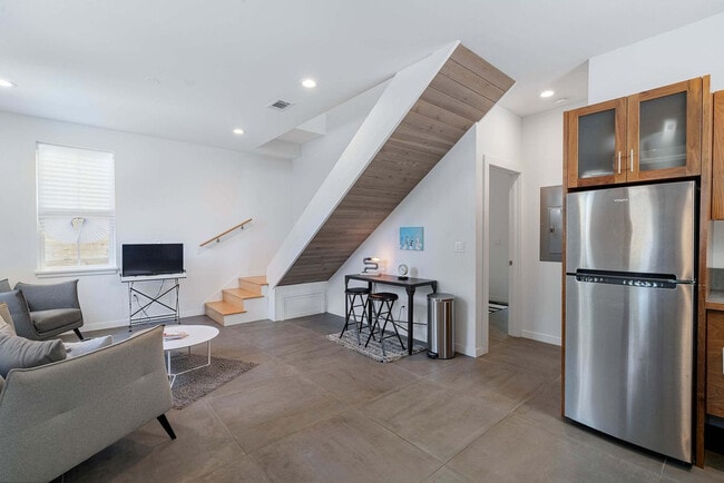 Photo - 123 Moore St Unit ID1281961P