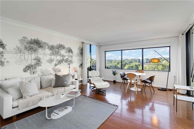 Building Photo - 1130 Piedmont Ave NE Unit 1109