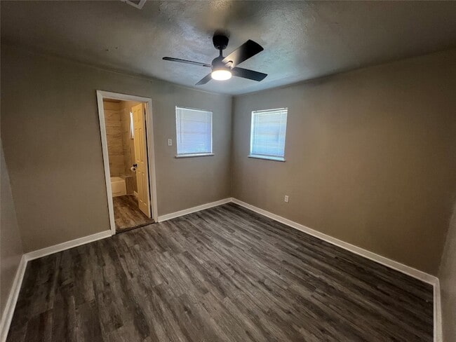 Photo - 1319 W Procter St