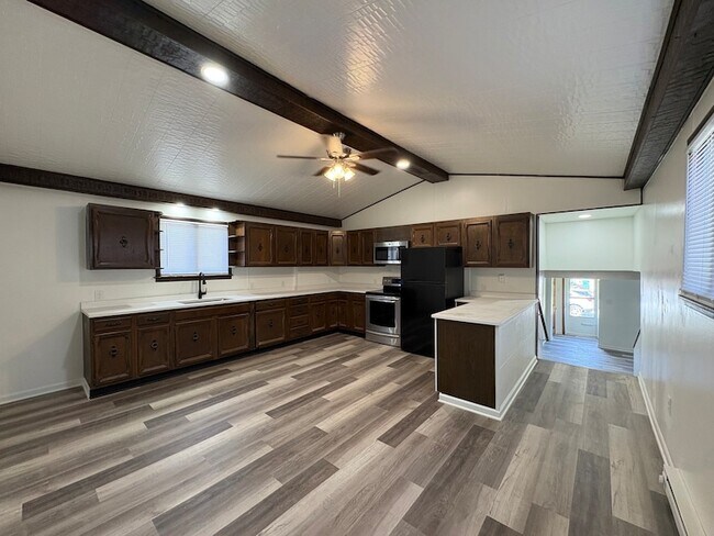 Photo - 1409 Kelly St