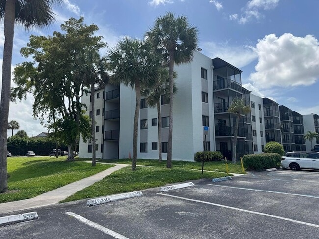 Building Photo - 3710 N Pine Island Rd Unit 122
