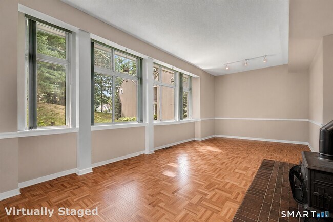 Photo - 10 Partridge Ct