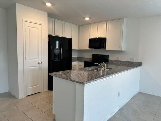 Photo - 330 Ashbrook Wy