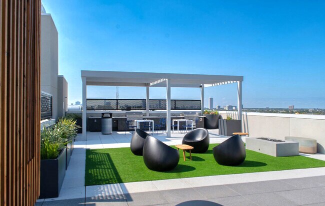 Photo - 714 Richmond Ave. Unit ID1335738P