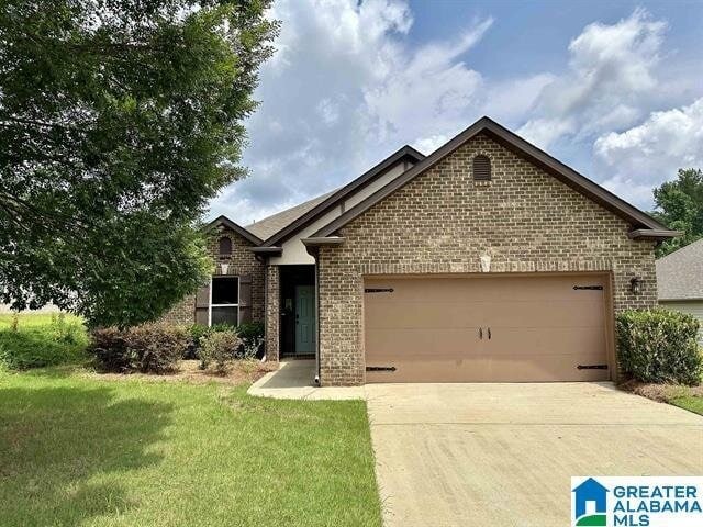 Building Photo - 305 Polo Ct