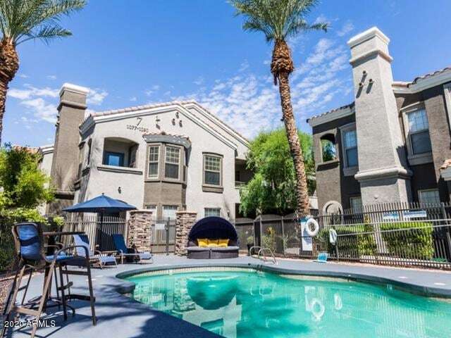 Building Photo - 10 W Minnezona Ave Unit 1