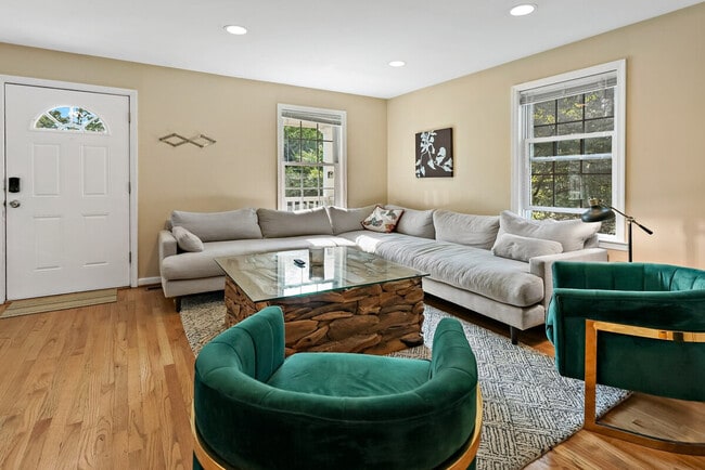 Photo - 9 S Walter Reed Dr Unit ID1395349P