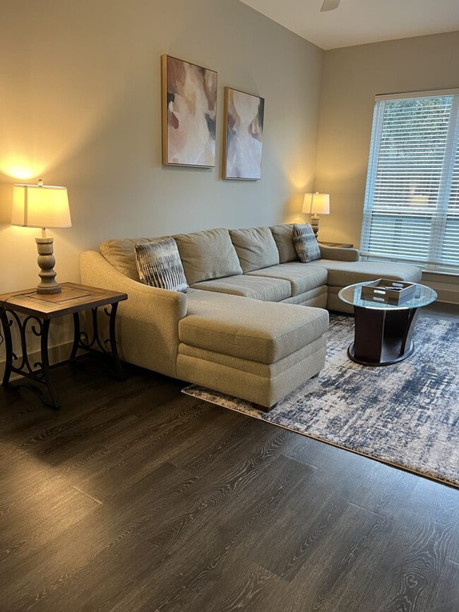 Building Photo - 3158 Stillhouse Creek Dr Unit ID1328017P