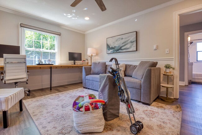 Photo - 214 Ave F Unit ID1324059P