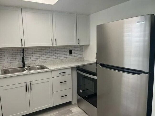 Photo - 1775 6th Ave SW Unit 6