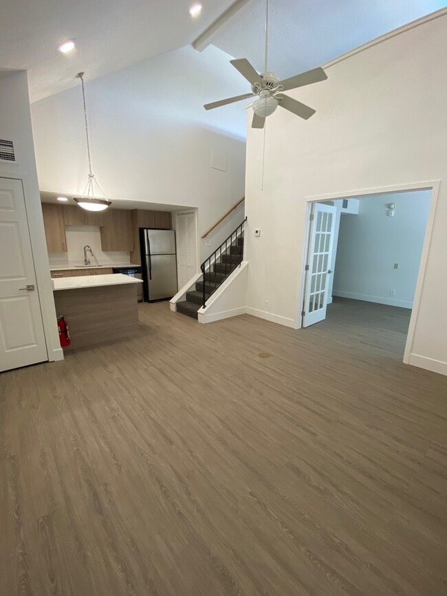 interior bedroom - Avia Lofts at Maple Road