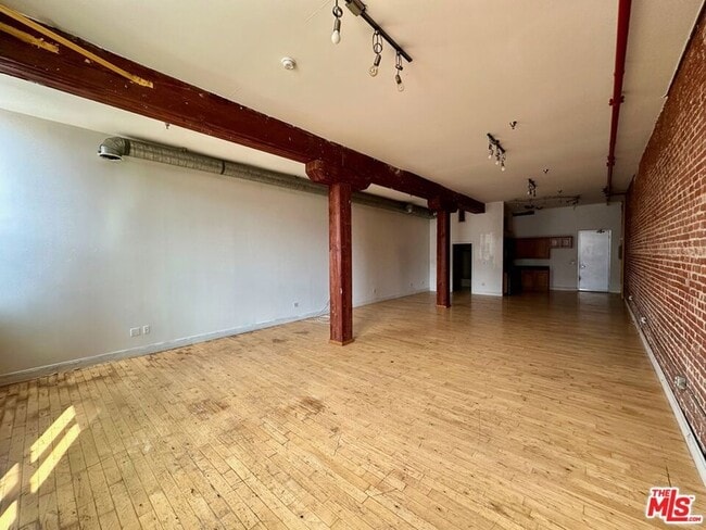 Photo - 726 S Santa Fe Ave