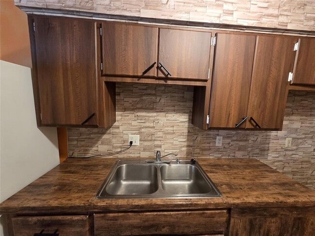 Photo - 401 SE 12th St Unit 143