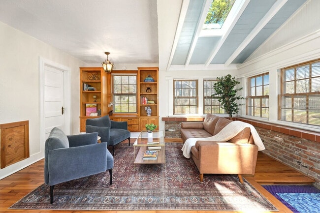 Building Photo - 833 Rush Dr Unit ID1221866P