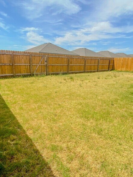 Photo - 8605 10th Pl