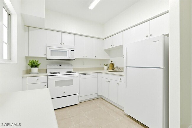 Photo - 8423 Bernwood Cove Loop Unit 401