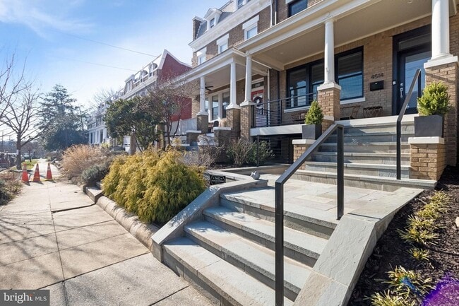 Photo - 4514 15th St NW Unit B