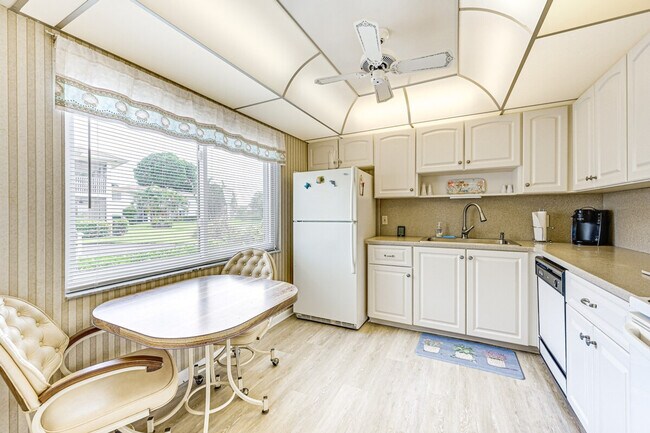Photo - 432 Teryl Rd Unit SI ID1307080P