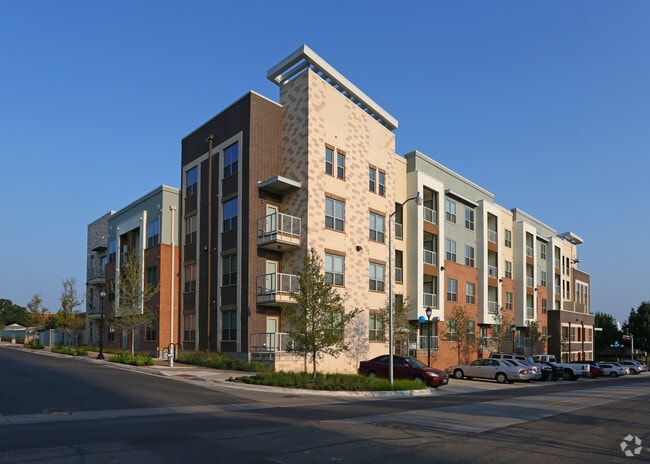 Home Style Community - 404 Border Apartments