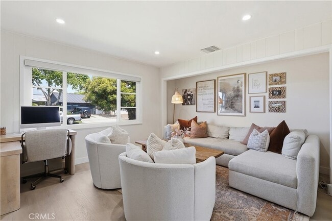 Photo - 1260 Somerset Ln