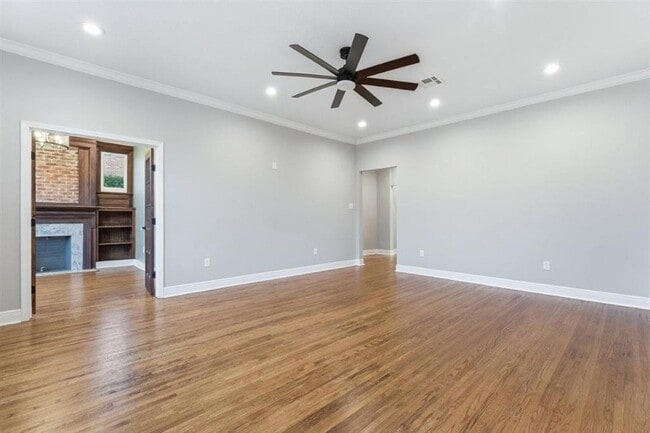 Photo - 329 Wilson Ave