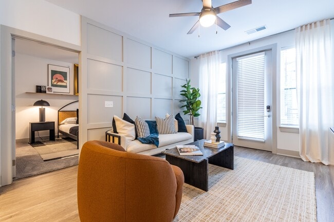 Photo - WOODBURN EXCHANGE