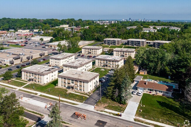 Photo - Live at The Oaks of West Saint Paul | Spacious & Comfortable Living