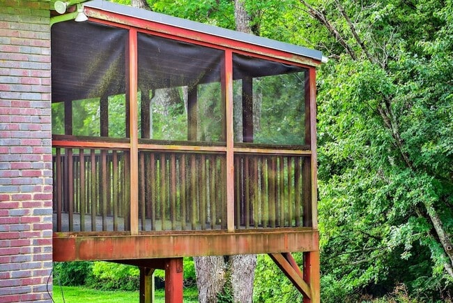 Photo - 121 Caldwell Dr