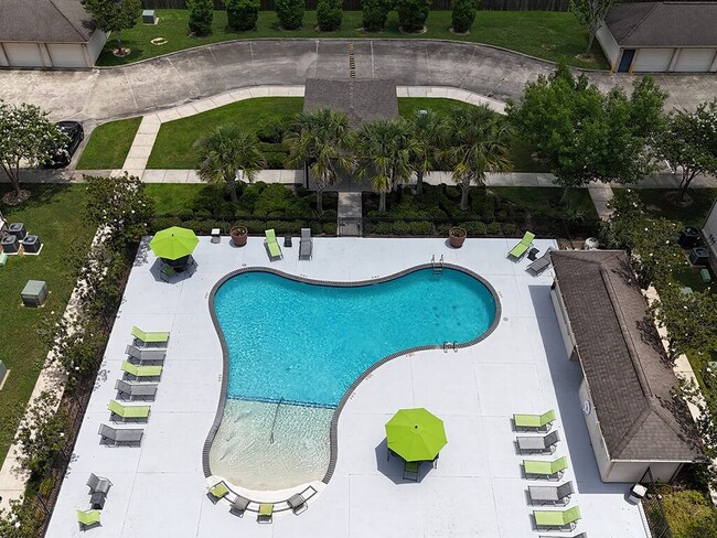 Expansive Sundeck with Chaise Lounge Seating - Village at Juban Lakes