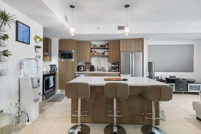 Photo - 298 SE 2nd Ave Unit SI ID1461659P