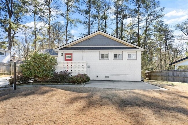 Building Photo - 2026 Harwinor Rd SE