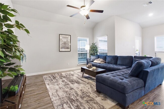 Photo - 1207 Amber Dawn Dr