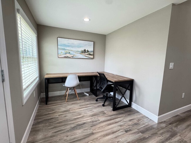 Photo - 420 E Cypress St Unit ID1256812P