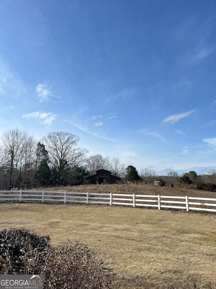 Photo - 87 Ridgeview Ln