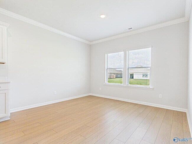 Photo - 315 Susan Lynn Dr