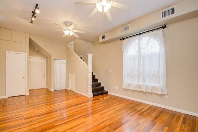 Photo - 5419 Gulfton St Unit H