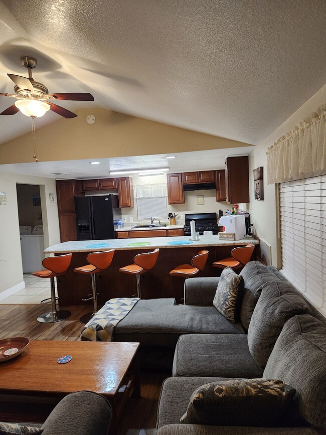 Building Photo - 1106 Fournier Ave Unit SI ID1473643P