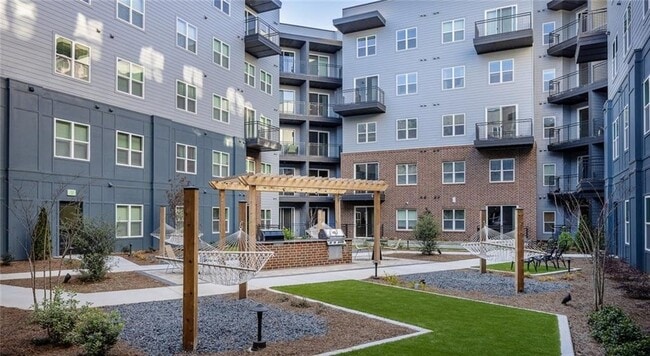 Building Photo - 5672 Peachtree Pkwy