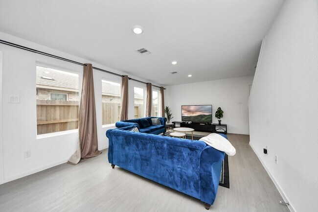 Photo - 28910 Texas Sparrow Ln